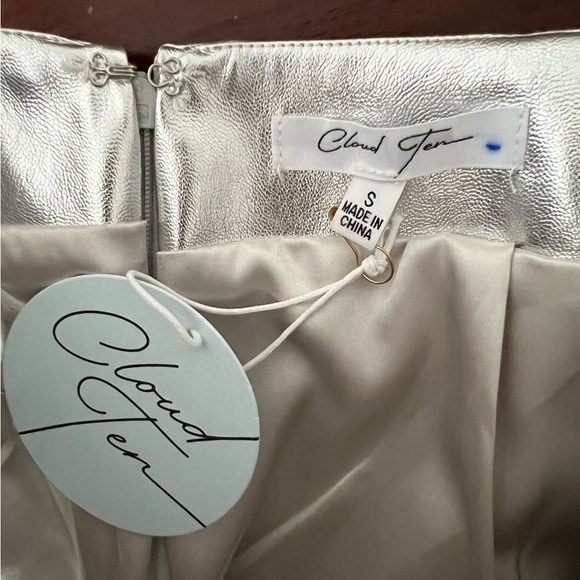 NWT Cloud Ten Faux Metallic Leather Shorts | S - Picture 4 of 13